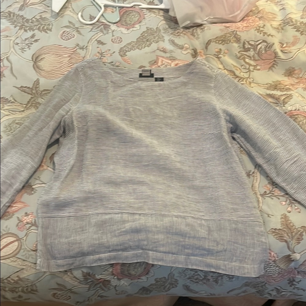 100% Linen Tahari Top
